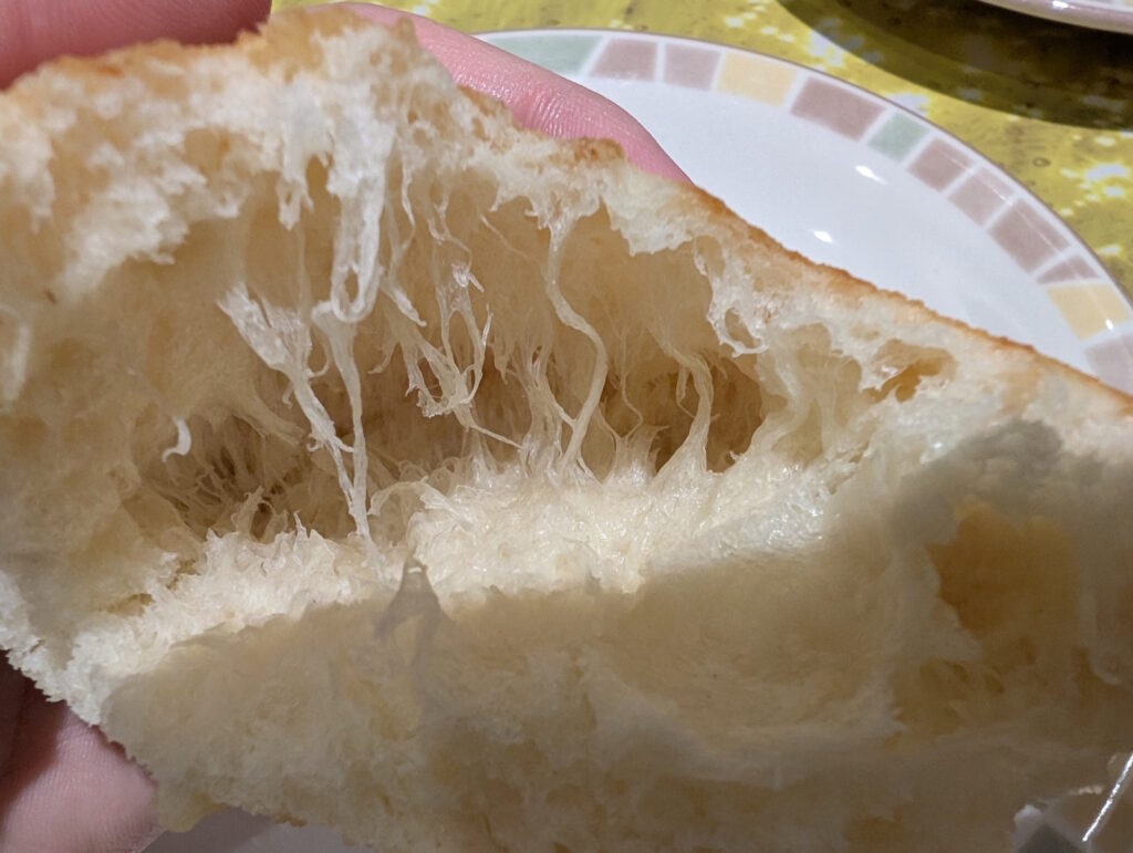 パンの中身の繊維がすごいおいしそう