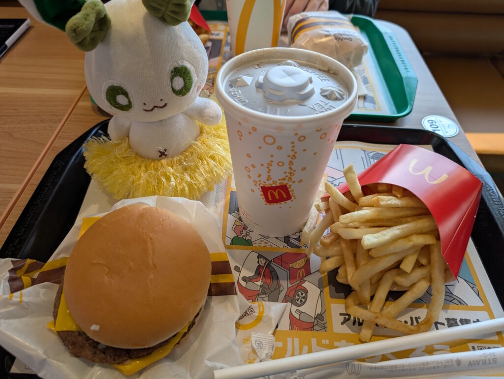 壬生市内のマクドナルドで食べたダブルチーズバーガーセット