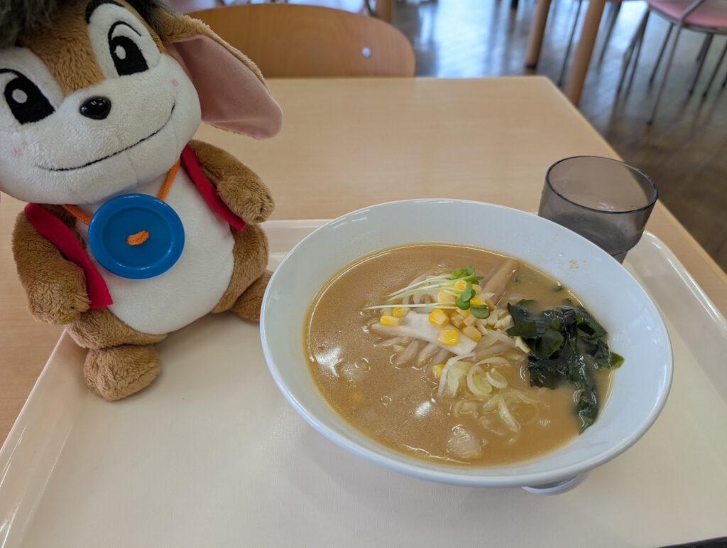 みそラーメンとピッピくん