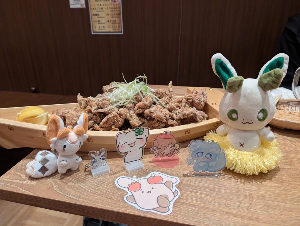 大量の唐揚げとカッシーくん達