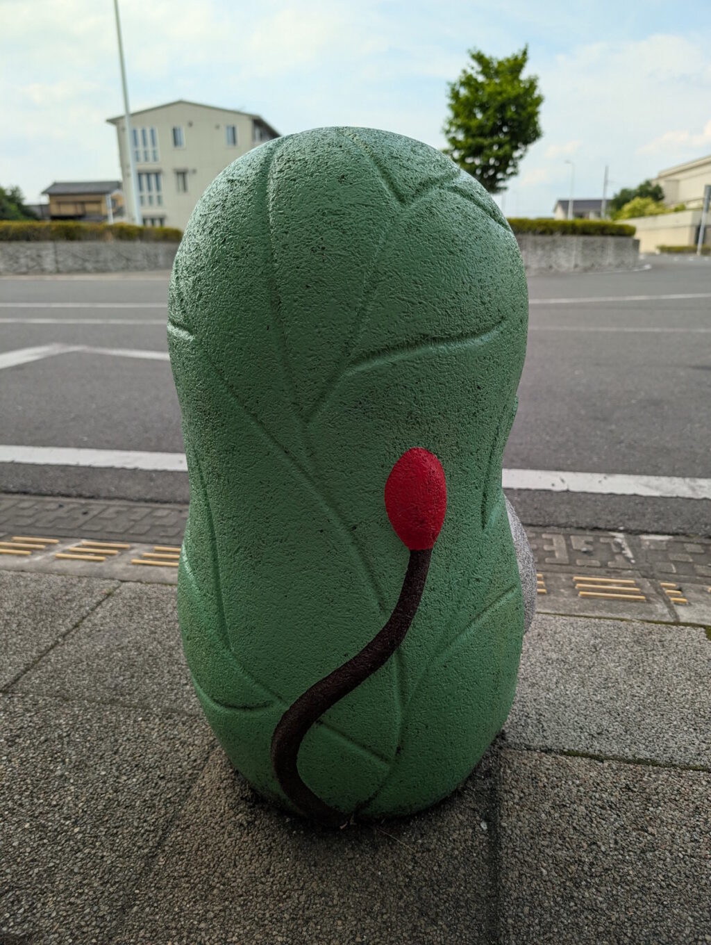 くわまるのうしろ