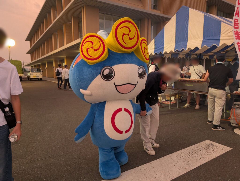 夕焼け時の登場するいたくらん