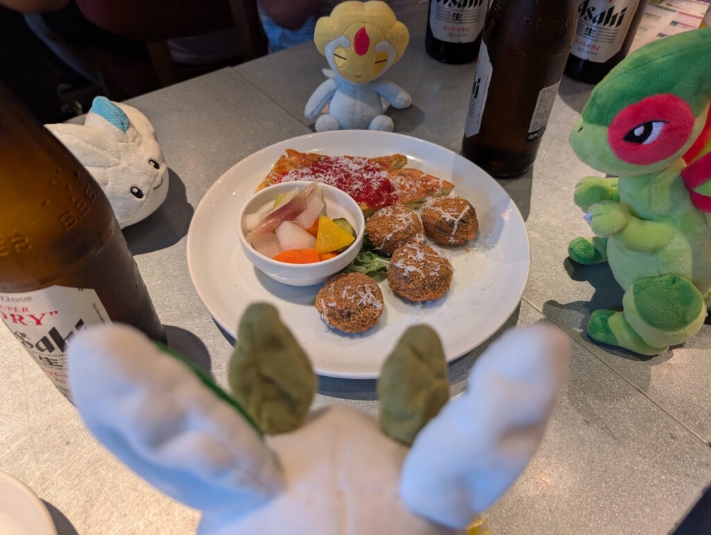 最初に出てきた前菜3種盛りらしきもの