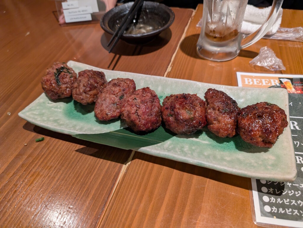 自家製牛タン手ごねつくね