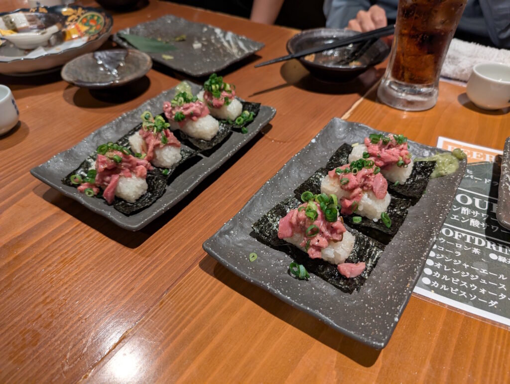 牛タンユッケ寿司