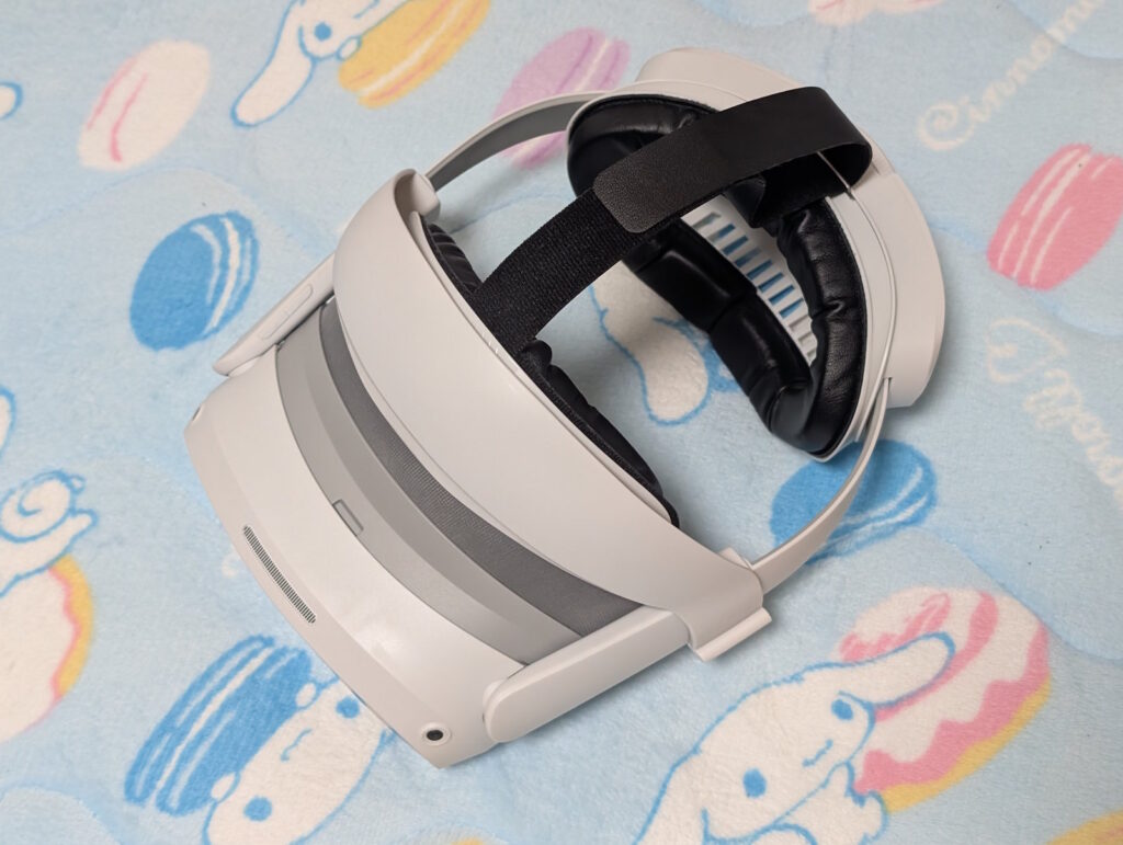 AMVRのヘッドストラップを装着後のPICO4