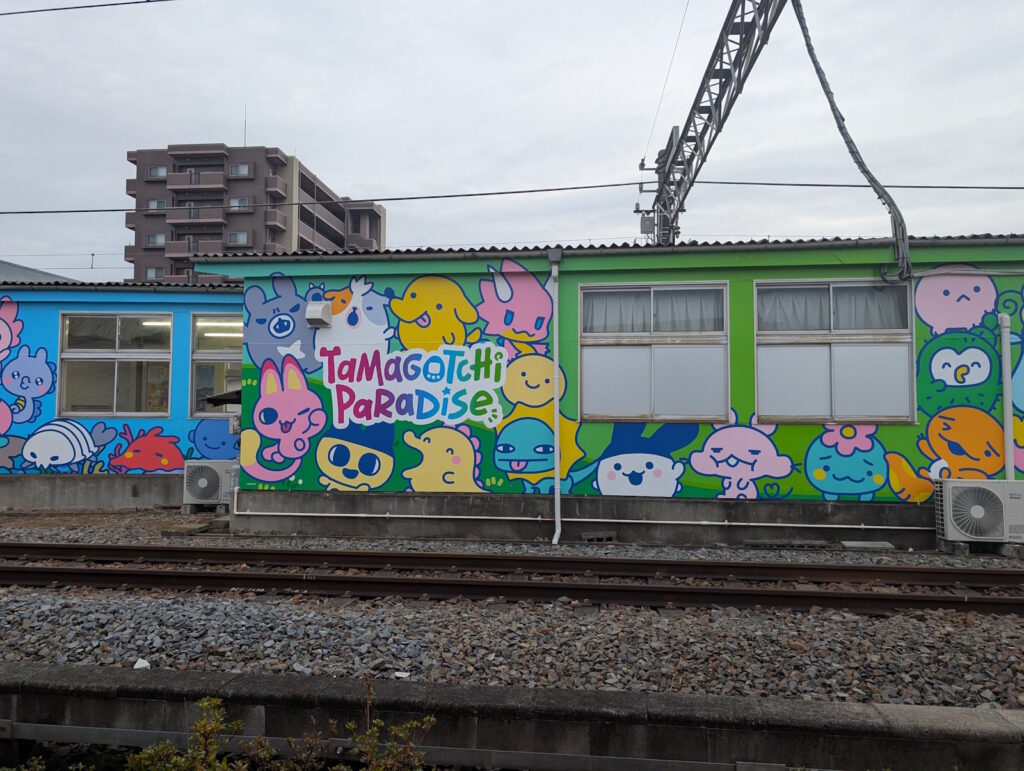 駅でみられる沢山のたまごっち (その1)