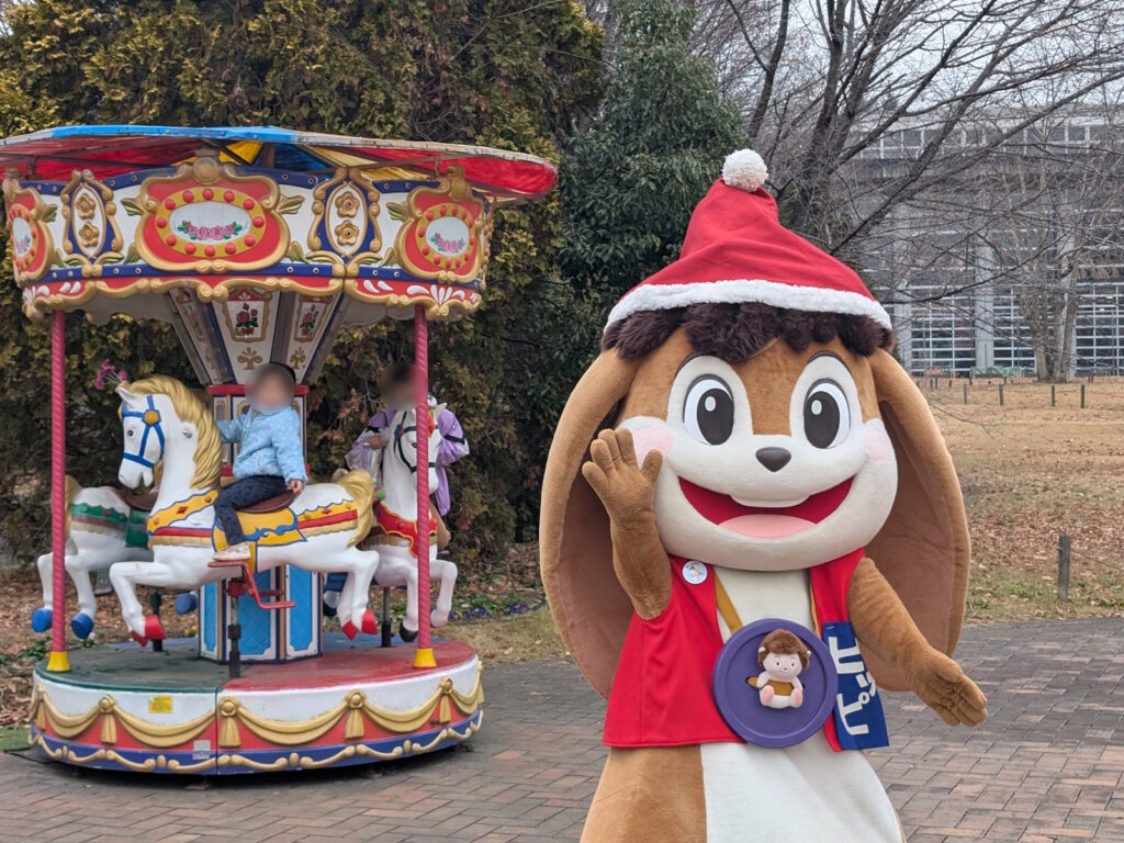 メリーゴーランドとピッピサンタ