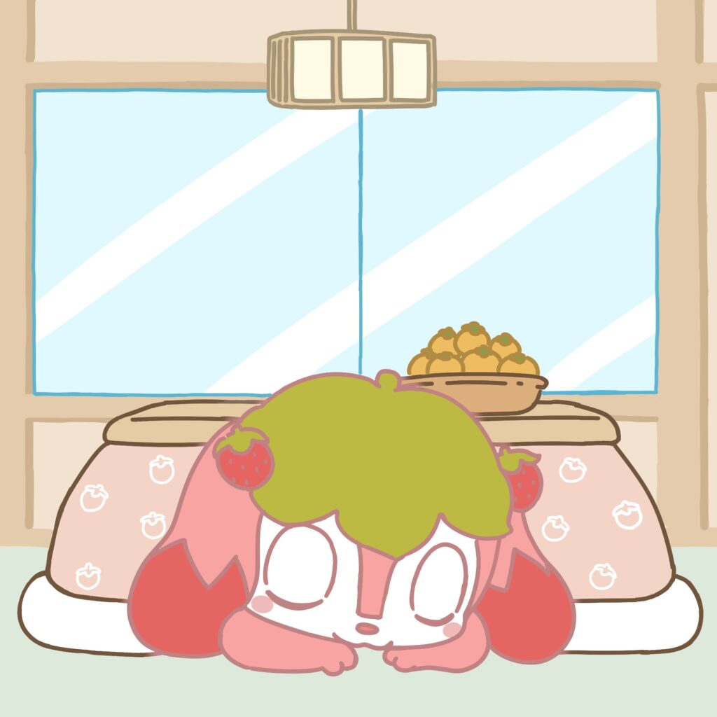 こたつでぬくぬくするこいちごちゃん
