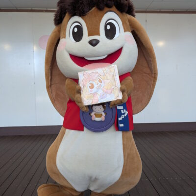 色紙を持つピッピくん