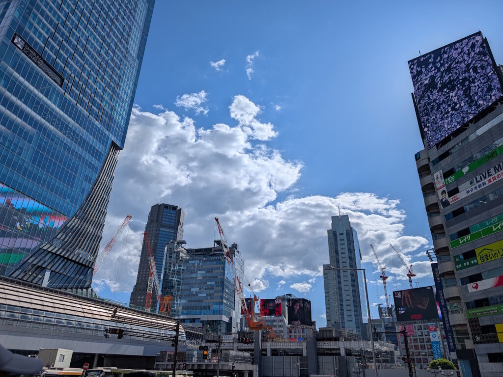 JR渋谷駅の東口近く