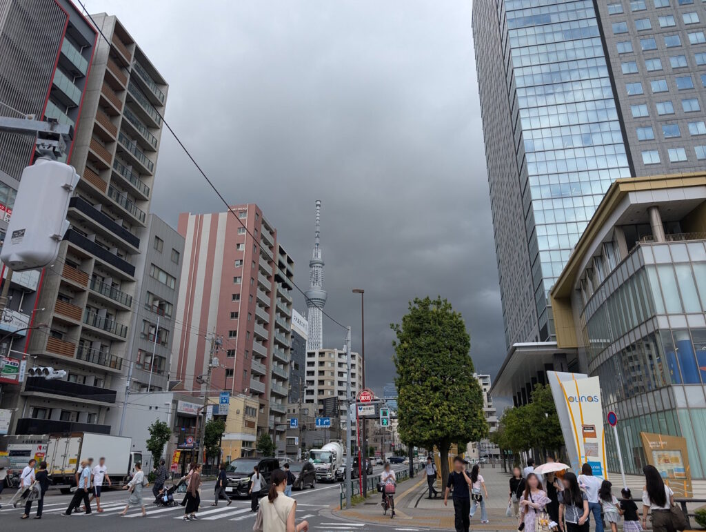 ゲリラ豪雨が着そうな錦糸町