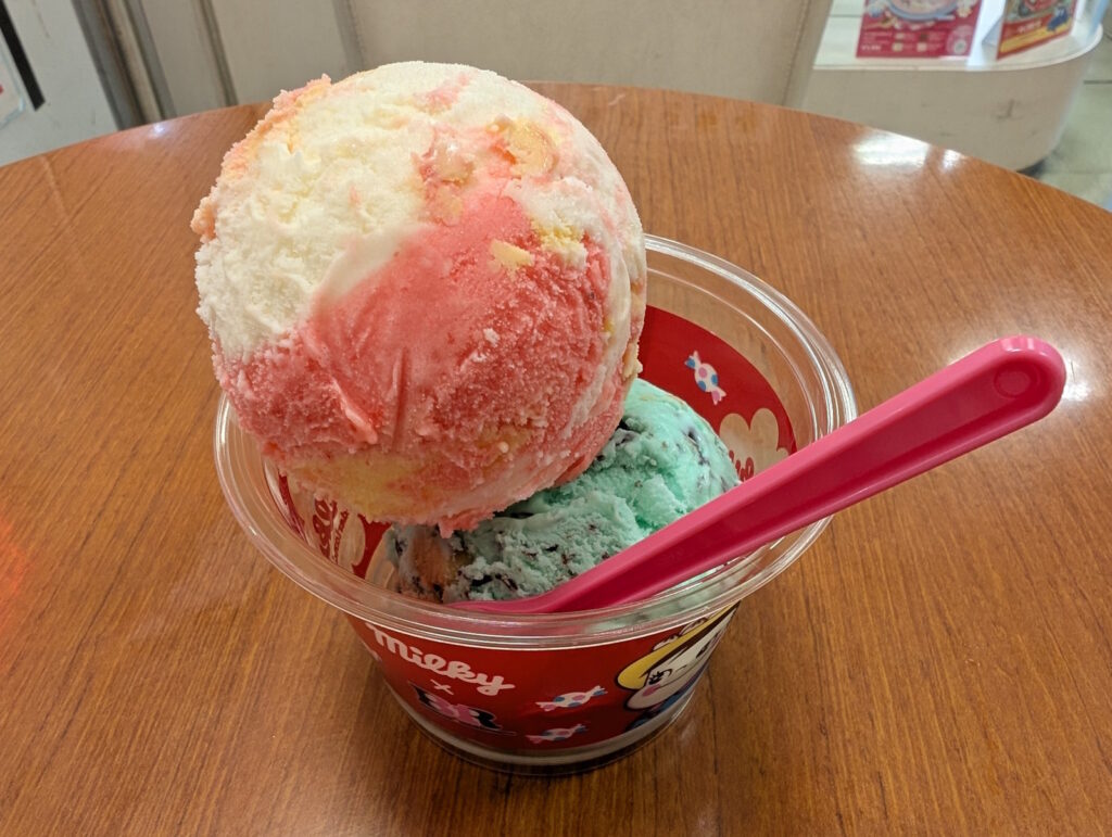 ミルキーショートケーキとチョコミントクッキーチャム